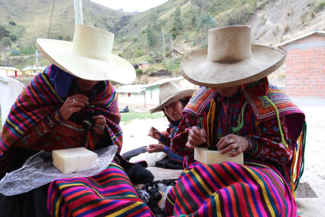 Women making feltis.